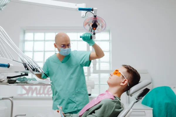 Ubytek a próchnica — kiedy iść do dentysty